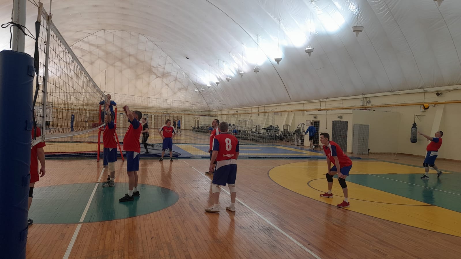 В Саранске состоялся городской турнир по волейболу  среди мужчин ветеранов 40+ 