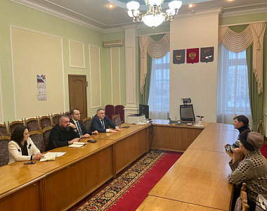 Глава г.о. Саранск Игорь Асабин встретился  с активными жителями  города
