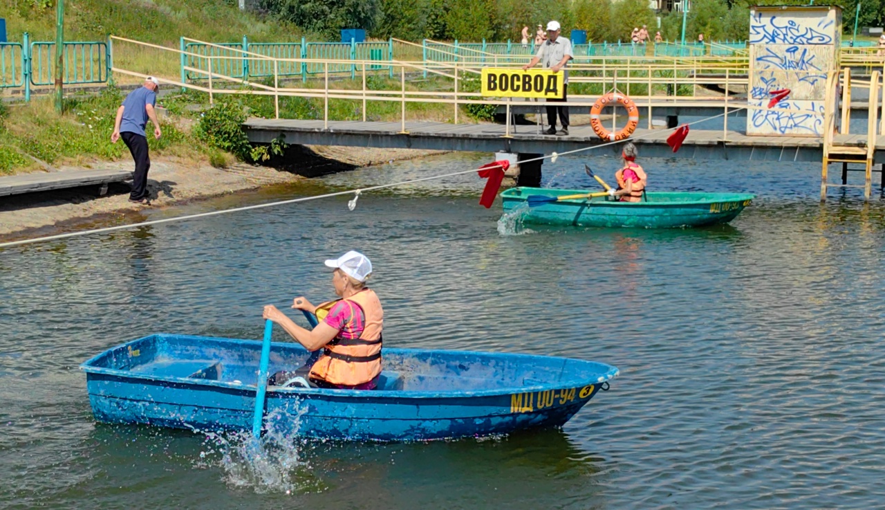 В Саранске состоялись соревнования по гребле на лодках среди ветеранов