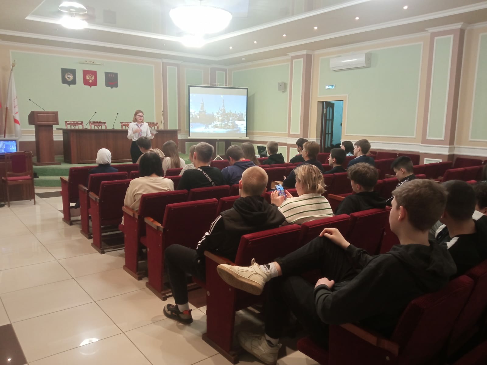 Администрация Октябрьского района г.о. Саранск проинформировала учащихся о возможности трудоустроиться в летний период