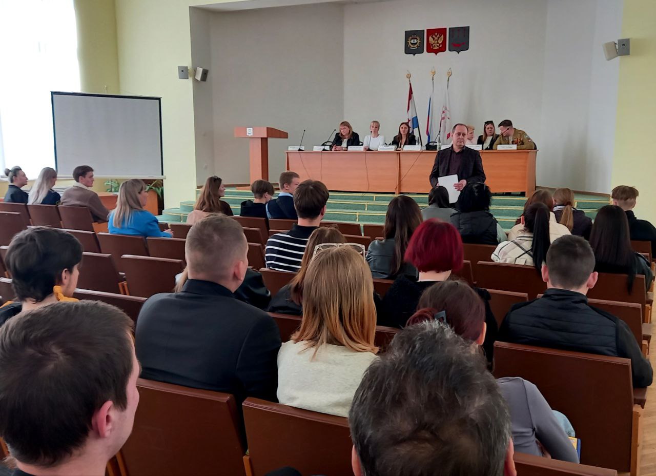 В Ленинском районе городского округа Саранск прошла   встреча с несовершеннолетними, желающими трудоустроится   в летний период 2024 года 