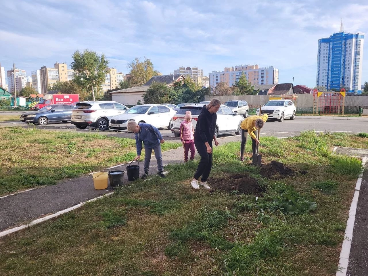 В Саранске продолжаются субботники